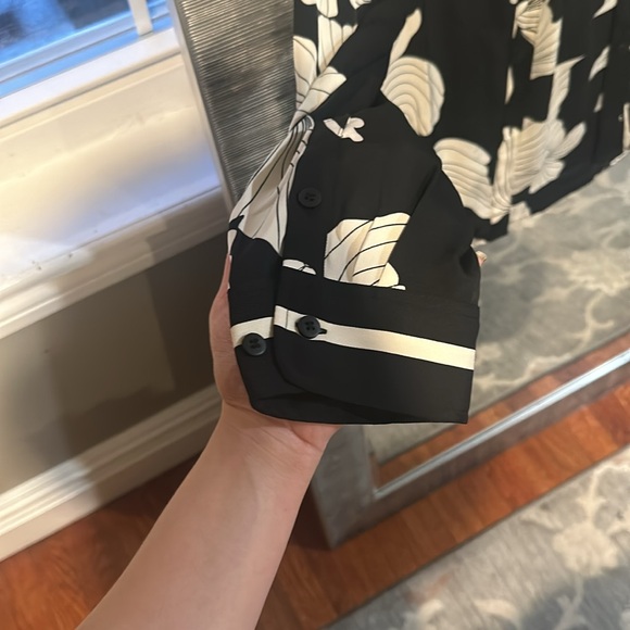 HM SATIN PANTS AND BLOUSE - Picture 8 of 8